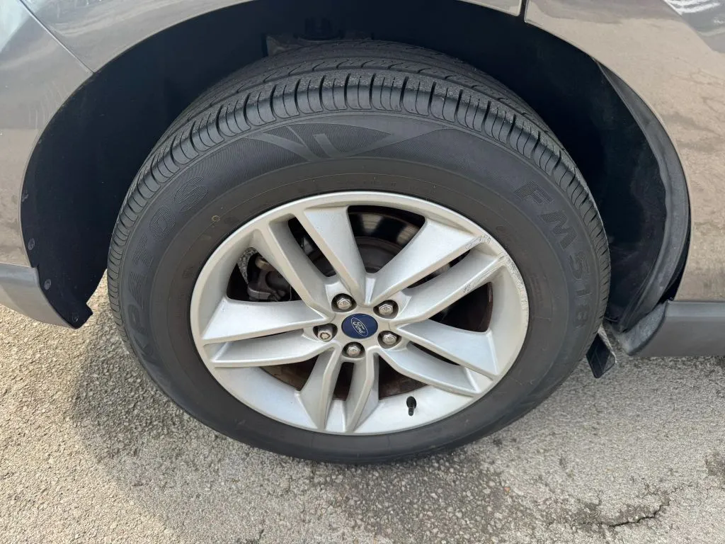 Ford Edge photo 12