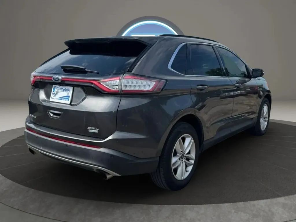 Ford Edge photo 3