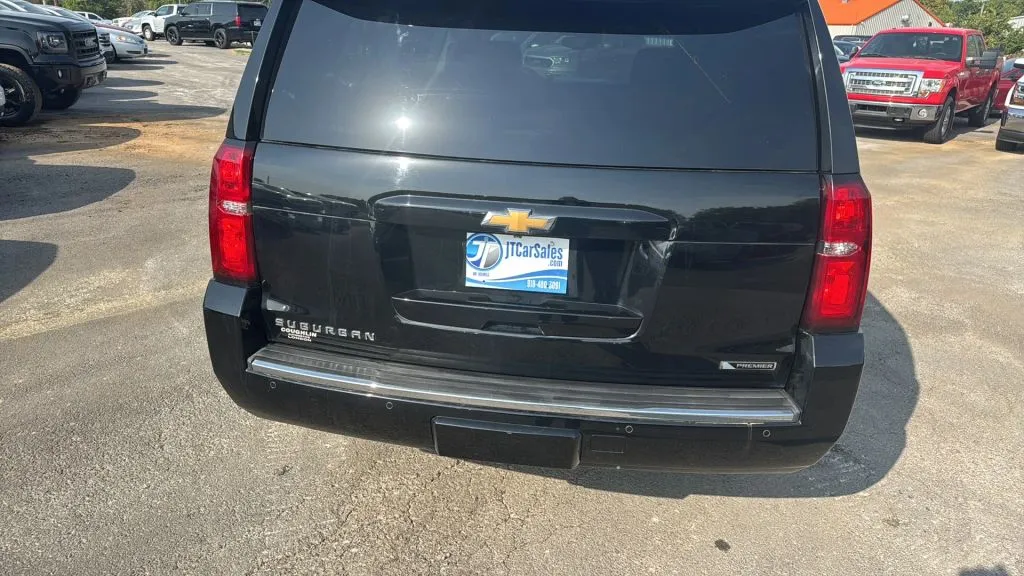 Chevrolet Suburban photo 25