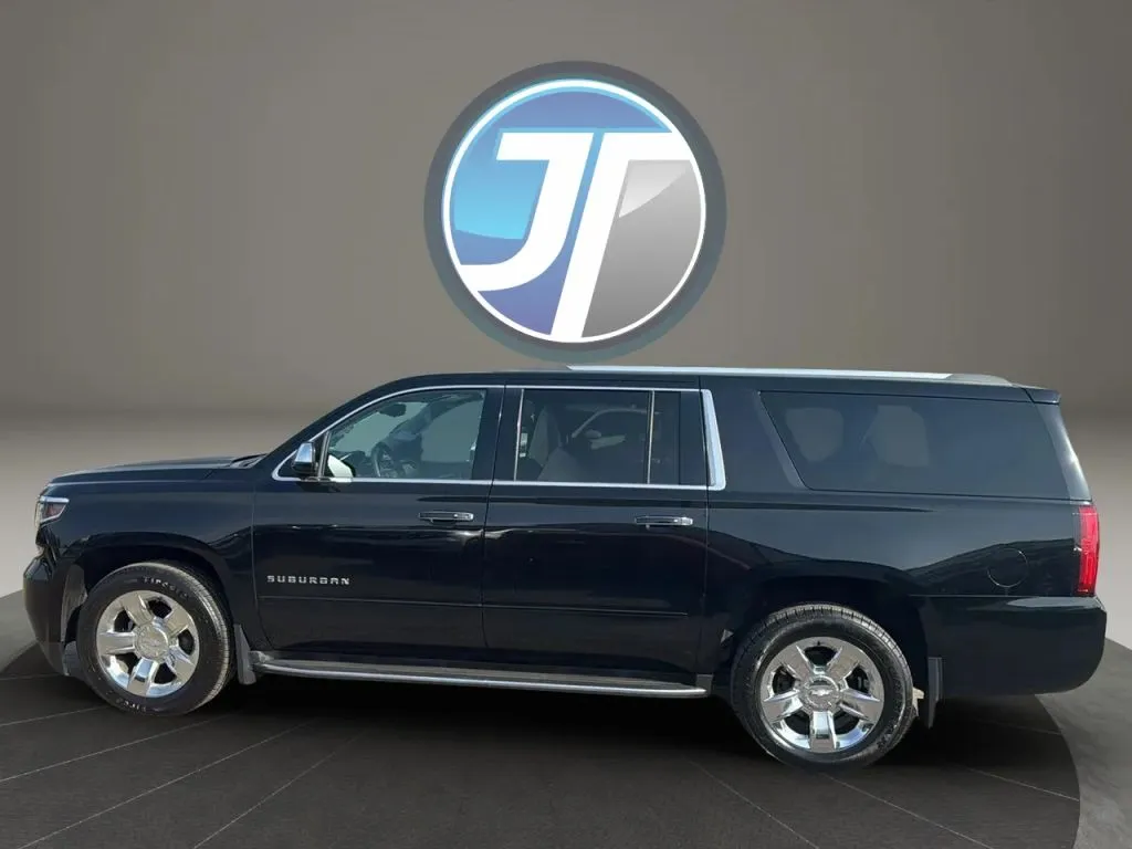 Chevrolet Suburban photo 15