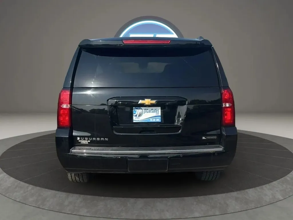 Chevrolet Suburban photo 9