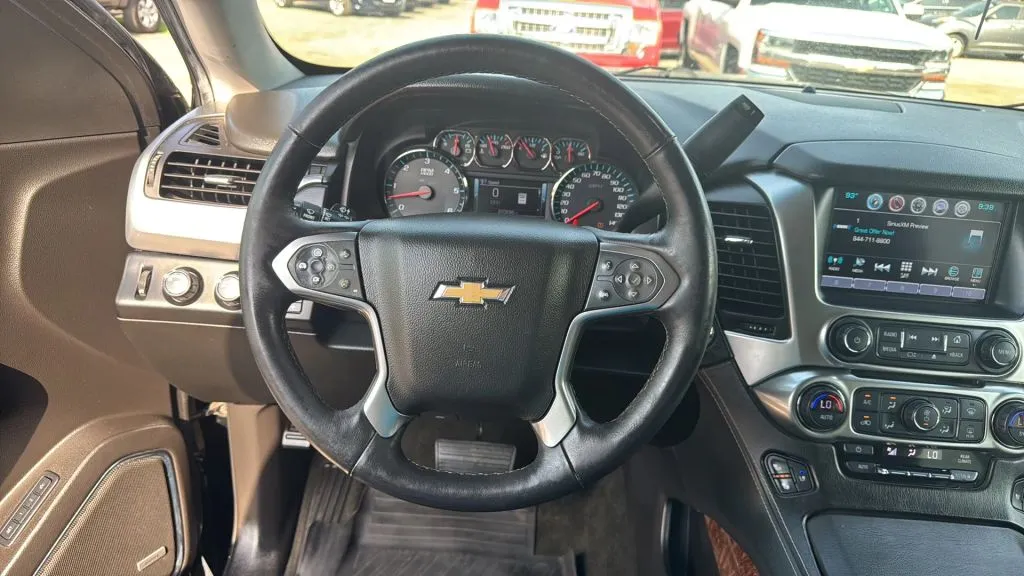 Chevrolet Suburban photo 33