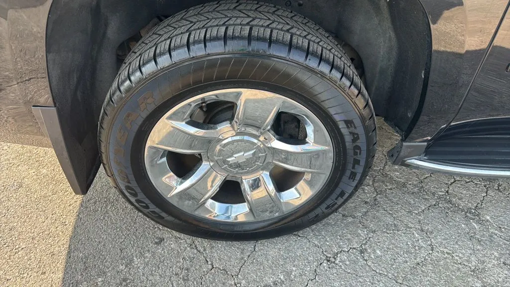 Chevrolet Suburban photo 46