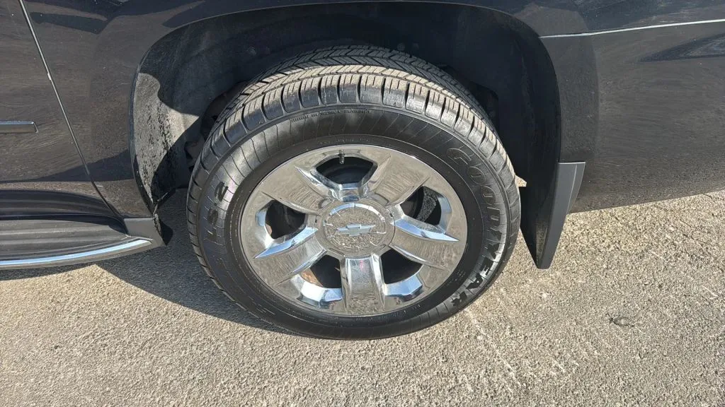 Chevrolet Suburban photo 44