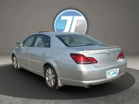 More photos of 2009 Toyota Avalon Limited Sedan 4D at JT Wholesale Auto, Inc., OK