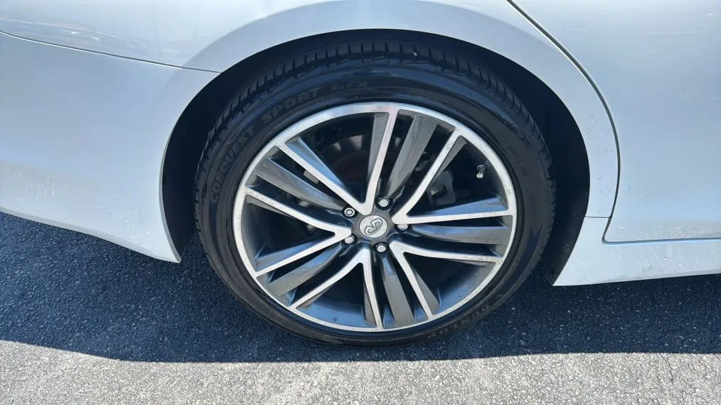 Infiniti Q50 photo 41