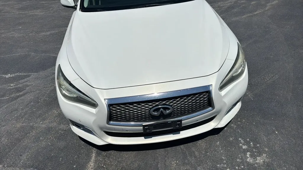 Infiniti Q50 photo 20