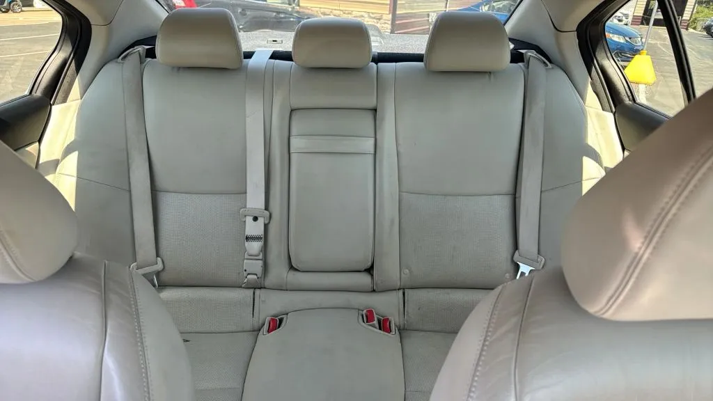 Infiniti Q50 photo 12