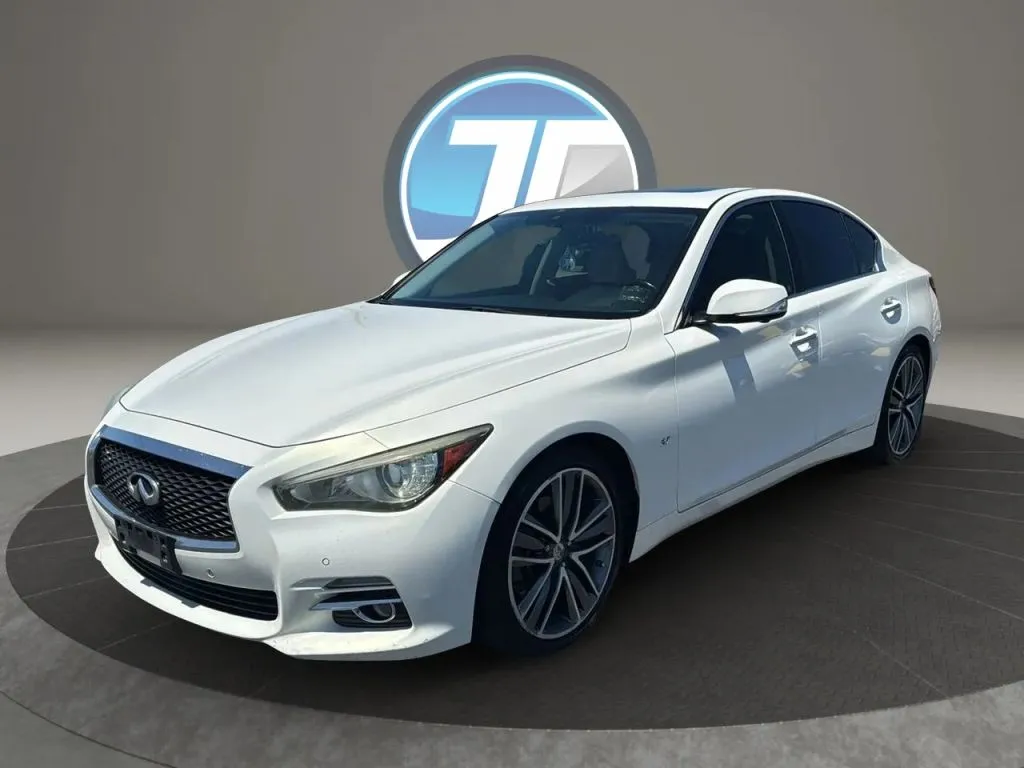 Infiniti Q50 photo 16