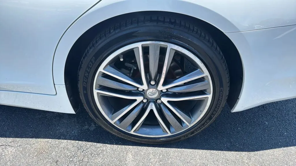 Infiniti Q50 photo 24