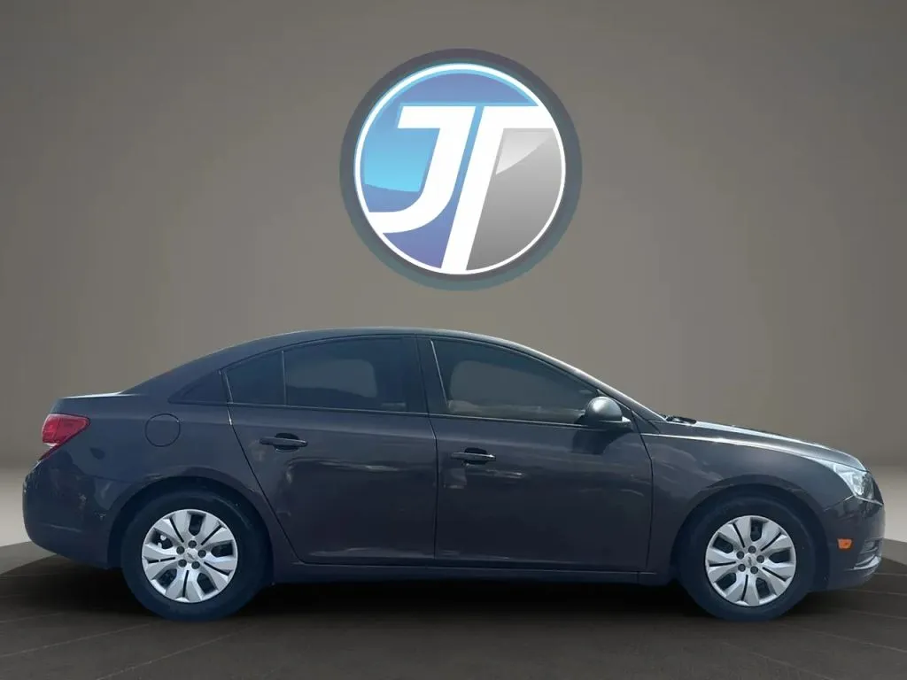 Chevrolet Cruze photo 7
