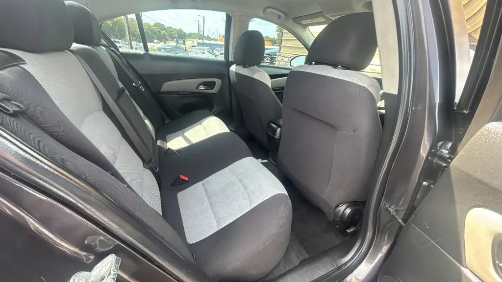 Chevrolet Cruze photo 19