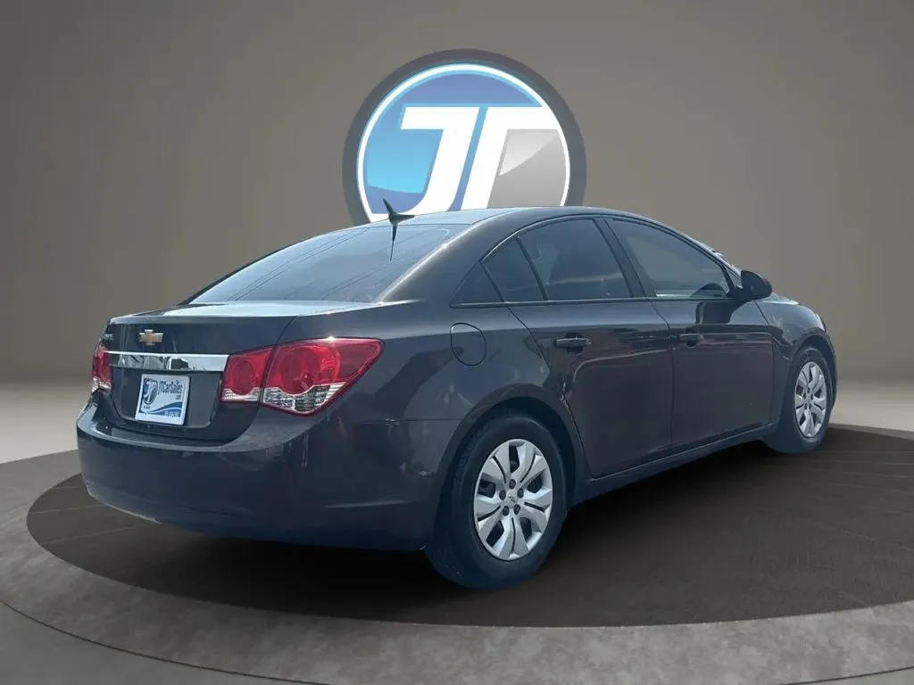 Chevrolet Cruze photo 9