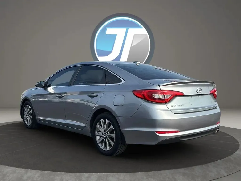 Hyundai Sonata photo 12