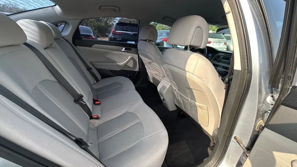 Hyundai Sonata photo 20