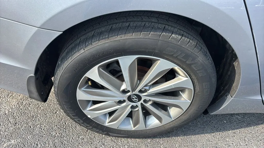 Hyundai Sonata photo 25