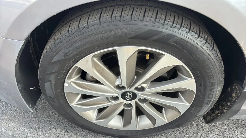 Hyundai Sonata photo 23