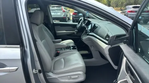 More photos of 2020 Honda Odyssey EX-L w/Navigation & RES Minivan 4D at JT Wholesale Auto, Inc., OK