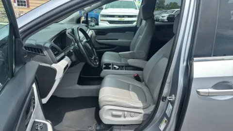 Photos of 2020 Honda Odyssey EX-L w/Navigation & RES Minivan 4D for sale in Broken Arrow, OK at JT Wholesale Auto, Inc.