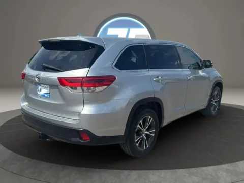 Another view of 2017 Toyota Highlander LE Plus Sport Utility 4D for sale in Broken Arrow, OK at JT Wholesale Auto, Inc.