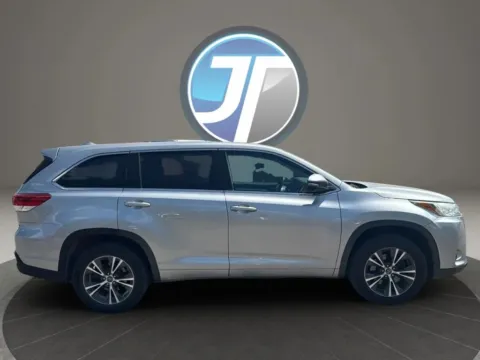 Another view of 2017 Toyota Highlander LE Plus Sport Utility 4D for sale in Broken Arrow, OK at JT Wholesale Auto, Inc.