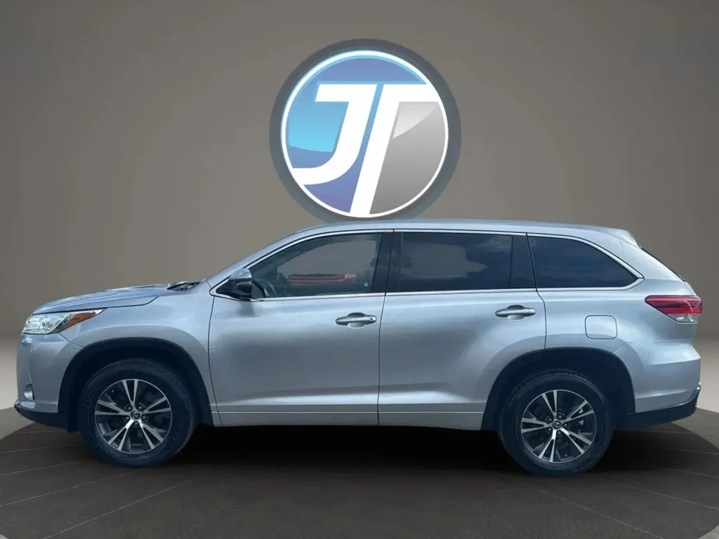 Toyota Highlander photo 14