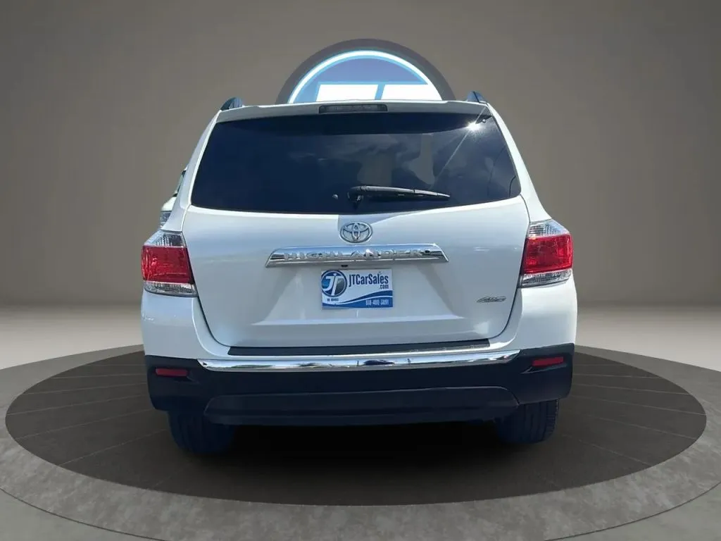 Toyota Highlander photo 7