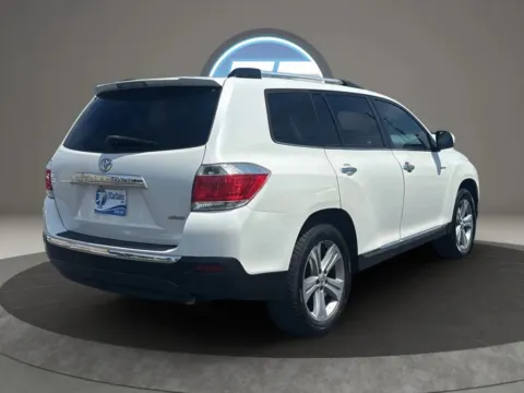 More photos of 2013 Toyota Highlander Limited Sport Utility 4D at JT Wholesale Auto, Inc., OK