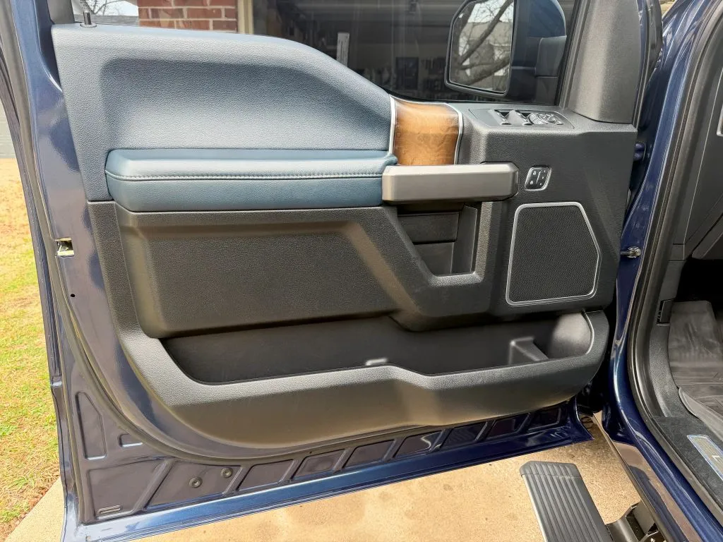 Ford F-150 photo 22