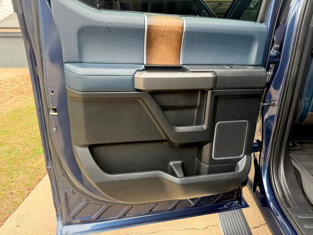 Ford F-150 photo 23