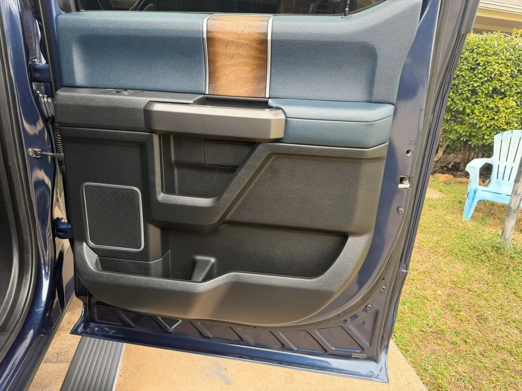 Ford F-150 photo 21