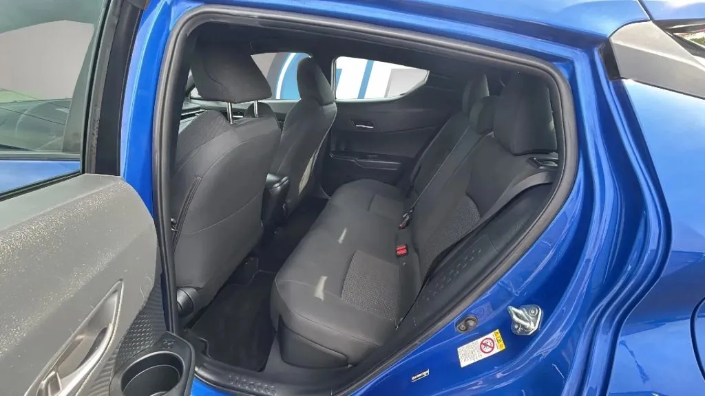 Toyota C-HR photo 19