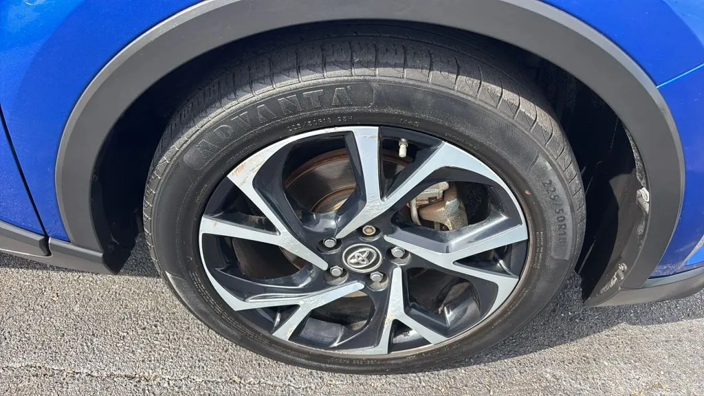 Toyota C-HR photo 32