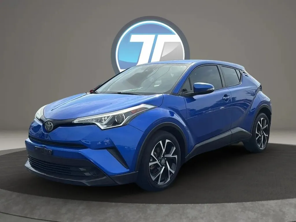 Toyota C-HR photo 10