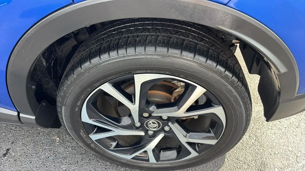 Toyota C-HR photo 27