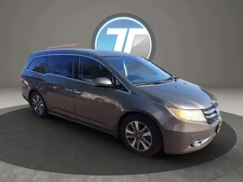 Photos of 2015 Honda Odyssey Touring Elite Minivan 4D for sale in Broken Arrow, OK at JT Wholesale Auto, Inc.