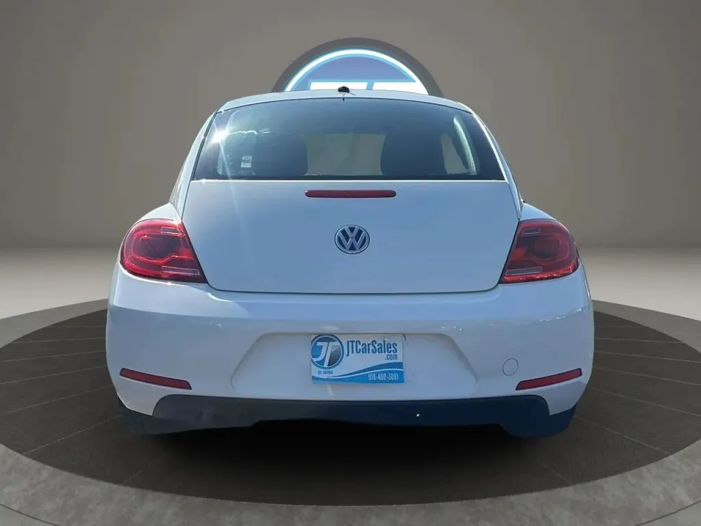 Volkswagen Beetle photo 18