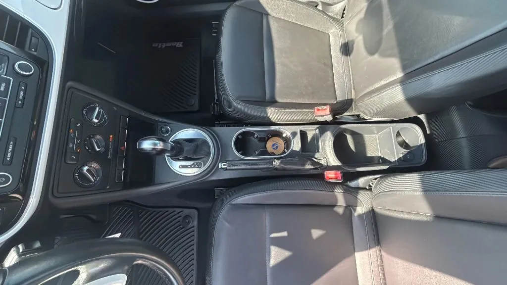 Volkswagen Beetle photo 19