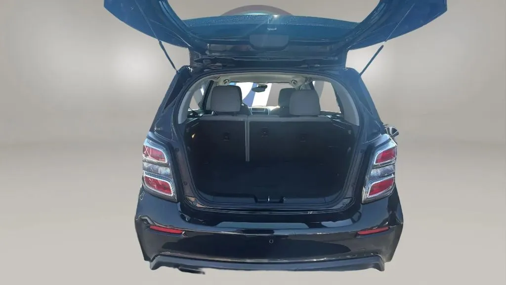Chevrolet Sonic photo 9