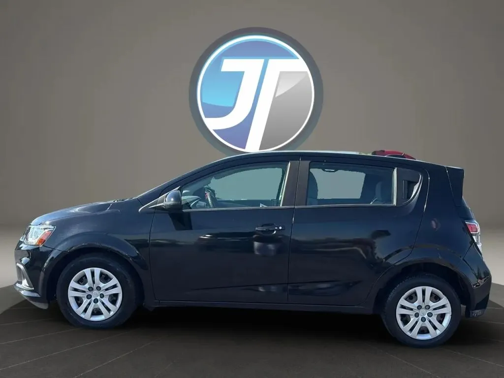 Chevrolet Sonic photo 18