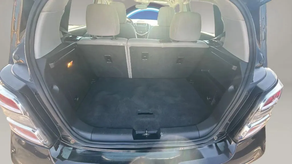Chevrolet Sonic photo 8