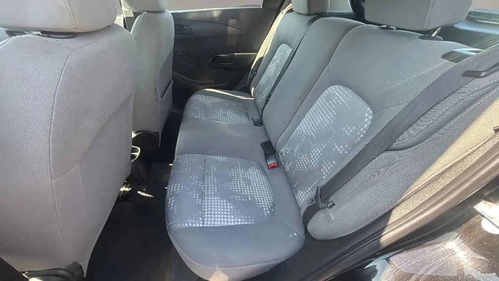 Chevrolet Sonic photo 11