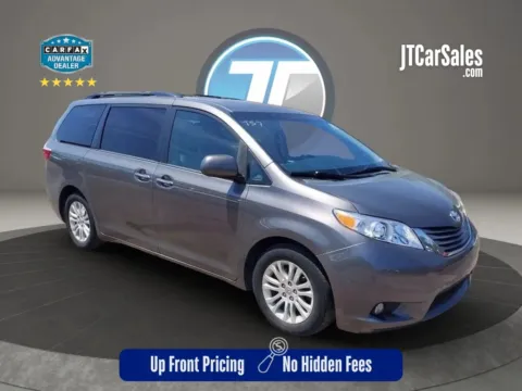 Silver 2015 Toyota Sienna XLE Premium Minivan 4D for sale in Broken Arrow, OK
