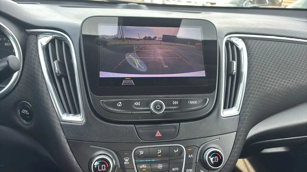 Chevrolet Malibu photo 18