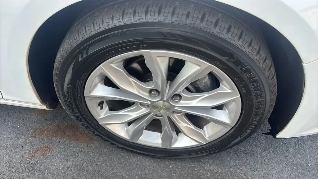 Chevrolet Malibu photo 9