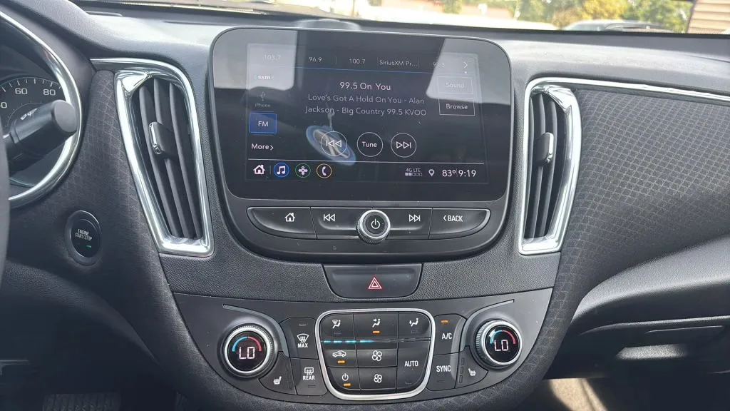 Chevrolet Malibu photo 24