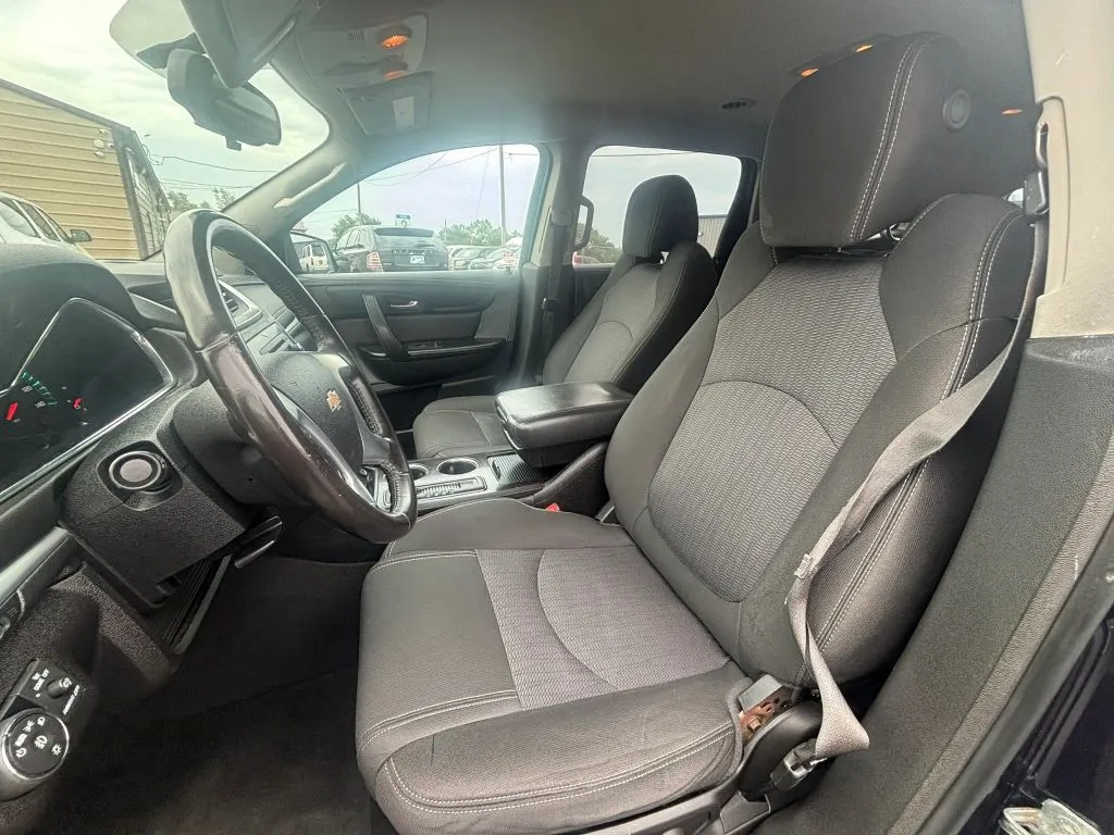 Chevrolet Traverse photo 14