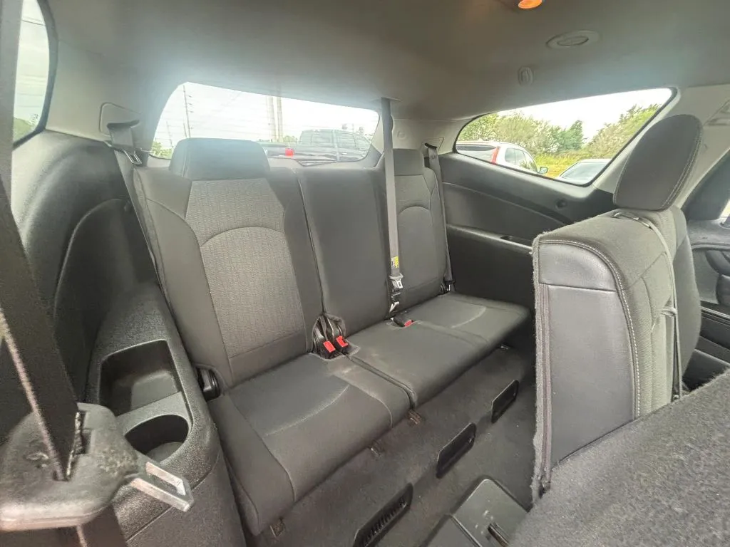 Chevrolet Traverse photo 23