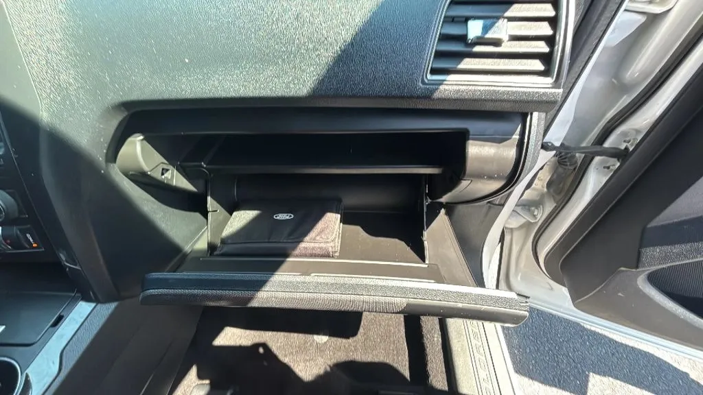 Ford Explorer photo 30