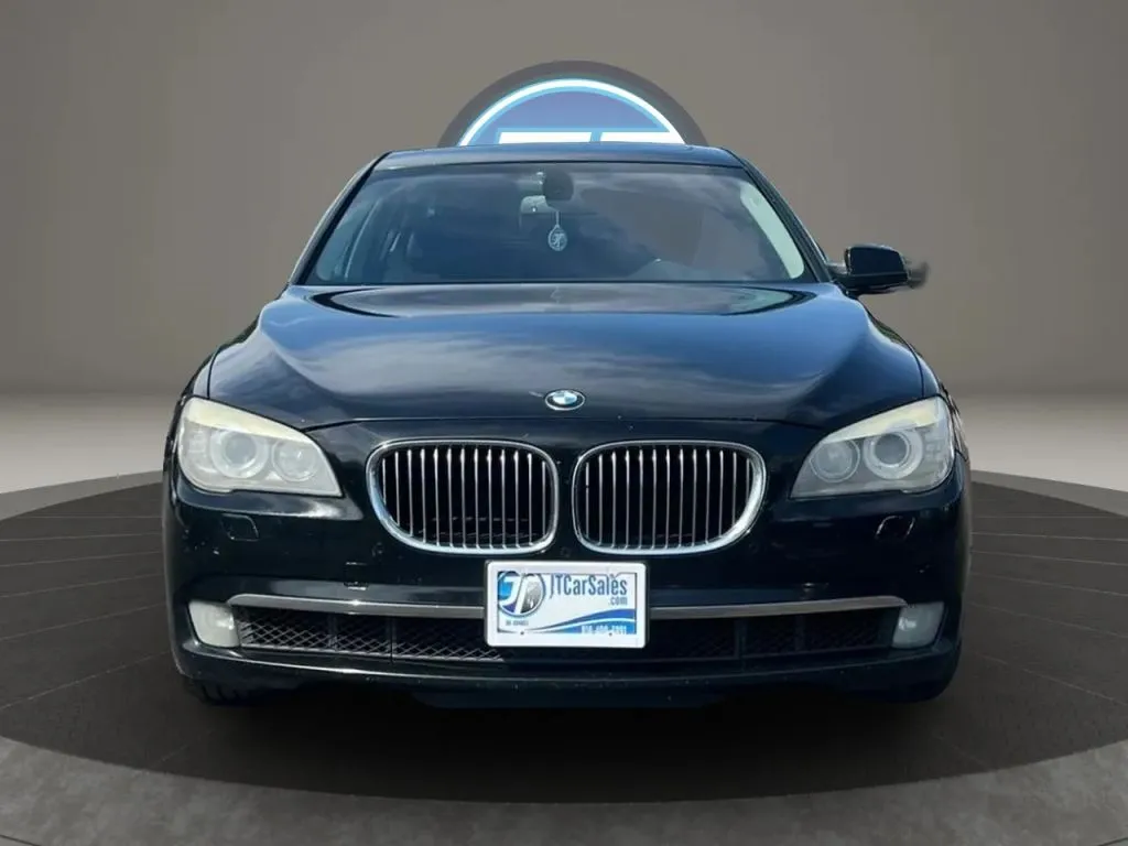 BMW 7 Series photo 5